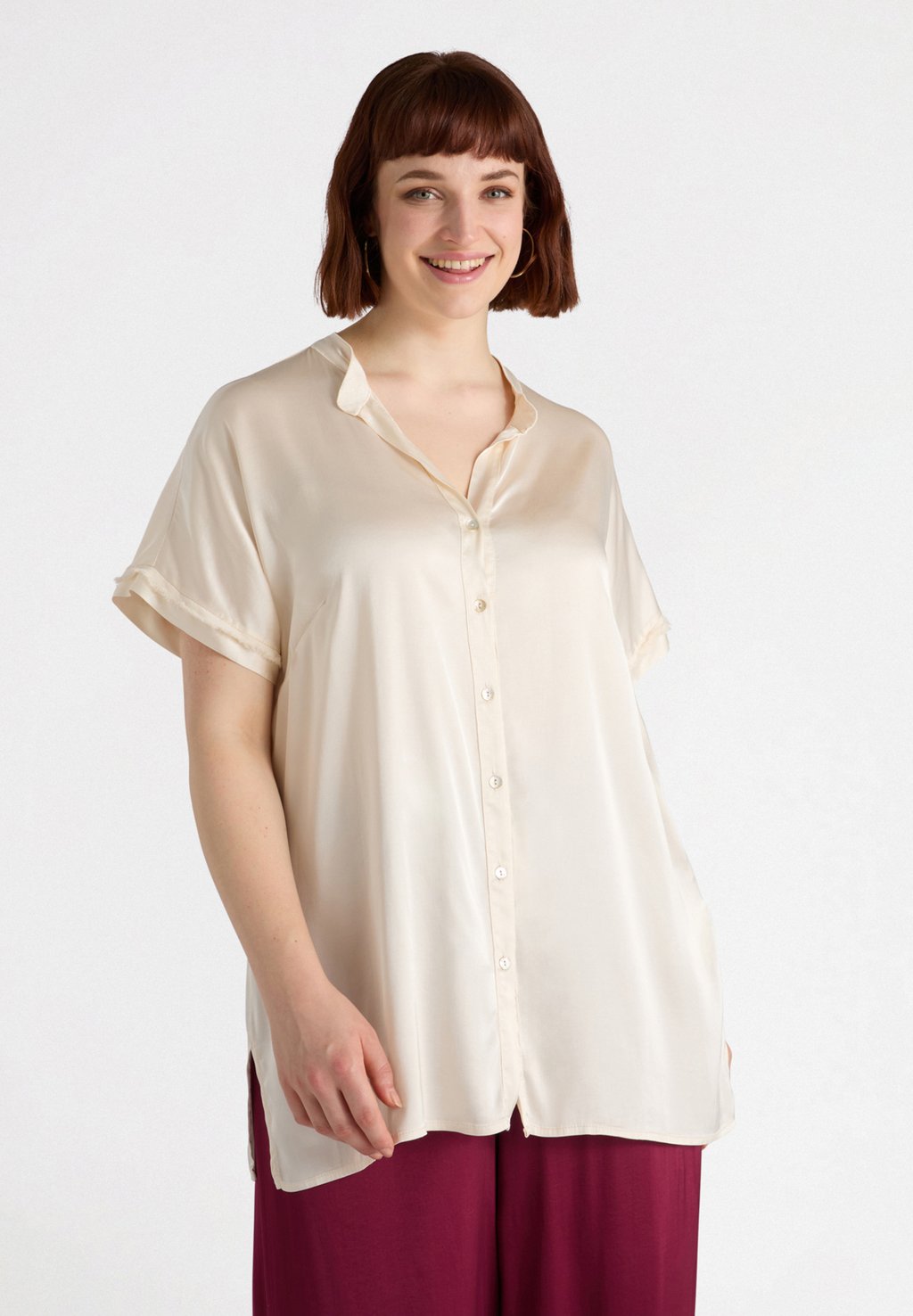 

Блузка на пуговицах MANICHE CORTE Fiorella Rubino, бежевый