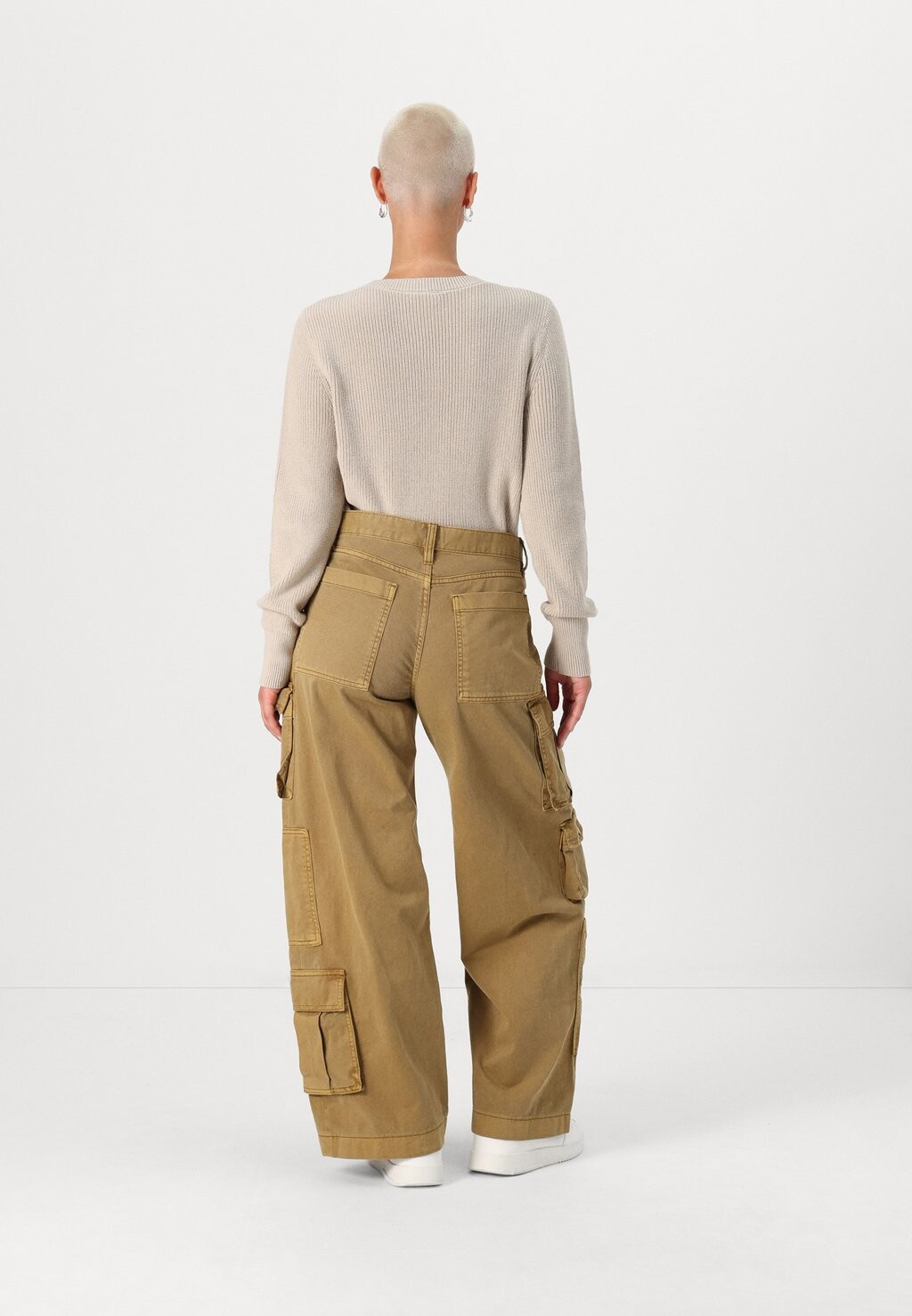 

Брюки карго SURPLUS GAP Petite, черный