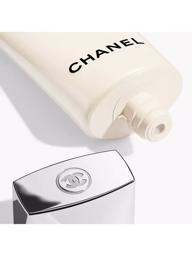 Эссенция Chanel — Очищающий -пенка Éclat Premier La Mousse Brightening Cleansing Cream-To-Foam в тюбике, 150 мл — фото 2