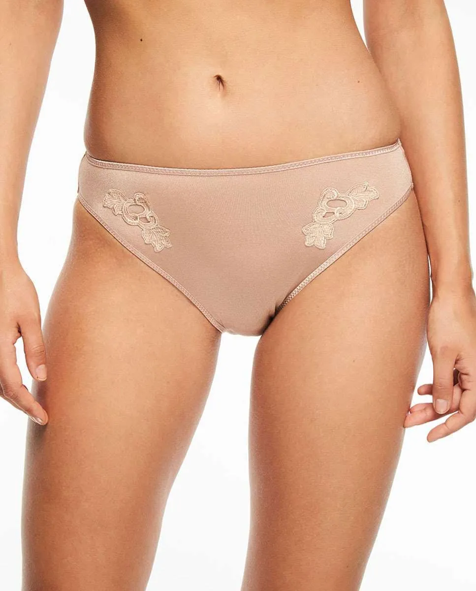 

Классические трусики с гипюром Hedona line Chantelle, цвет Nude