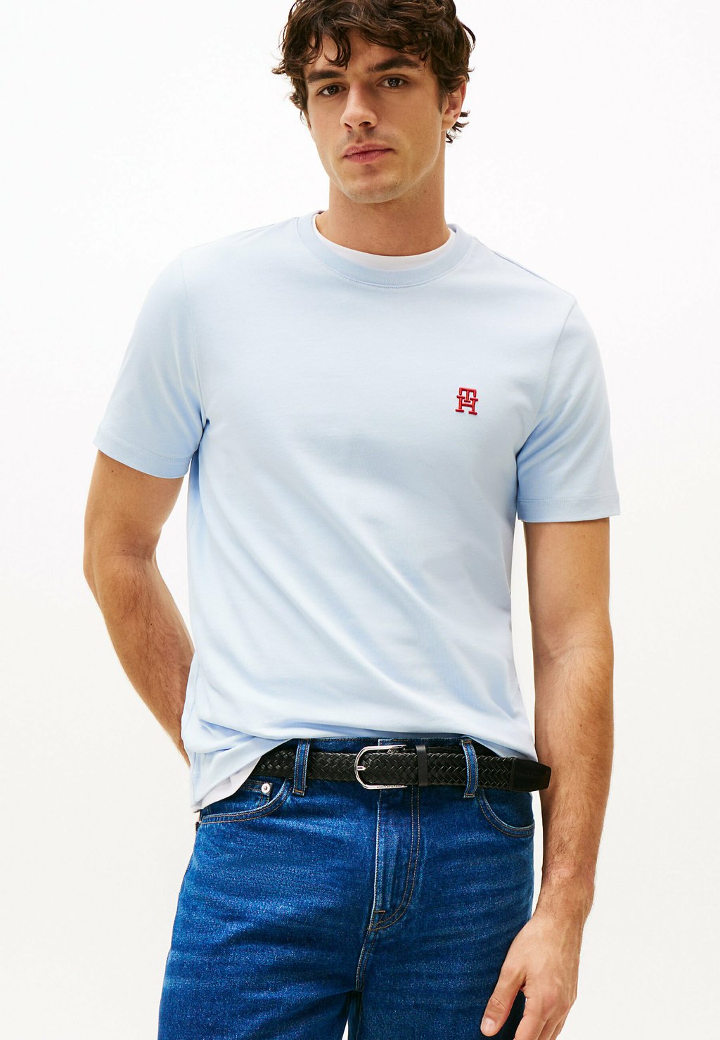

Базовая футболка MONOGRAM Tommy Hilfiger, светло-голубой