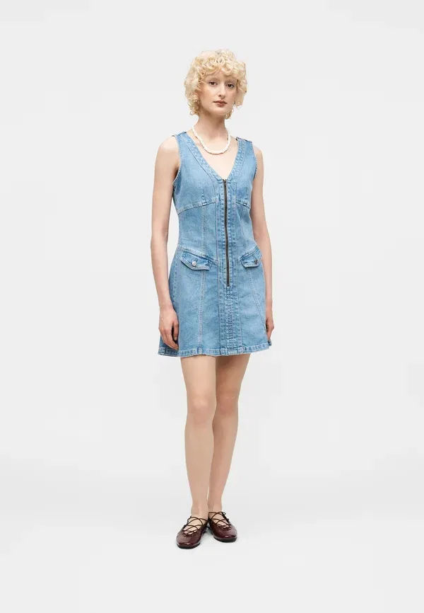 Платье джинсовое с V-образным вырезом Gap, medium wash