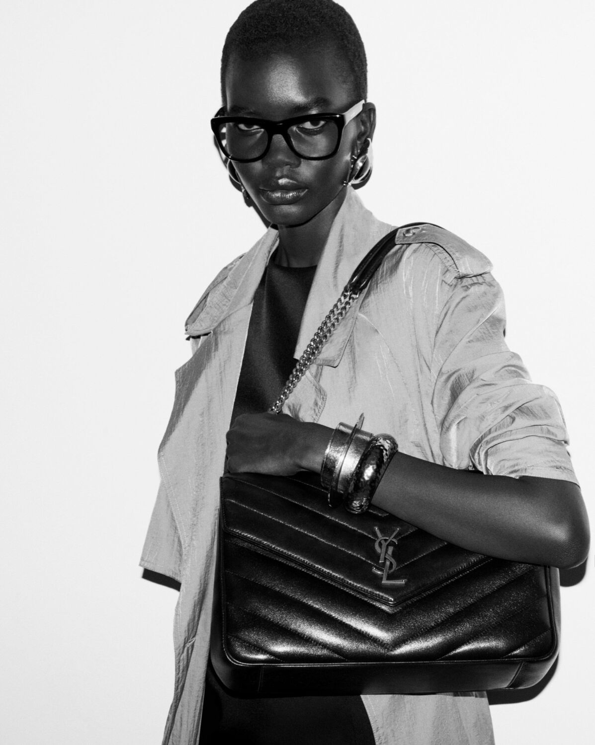 Сумка-чейн из овчины Saint Laurent, серый/серебряный — фото 2