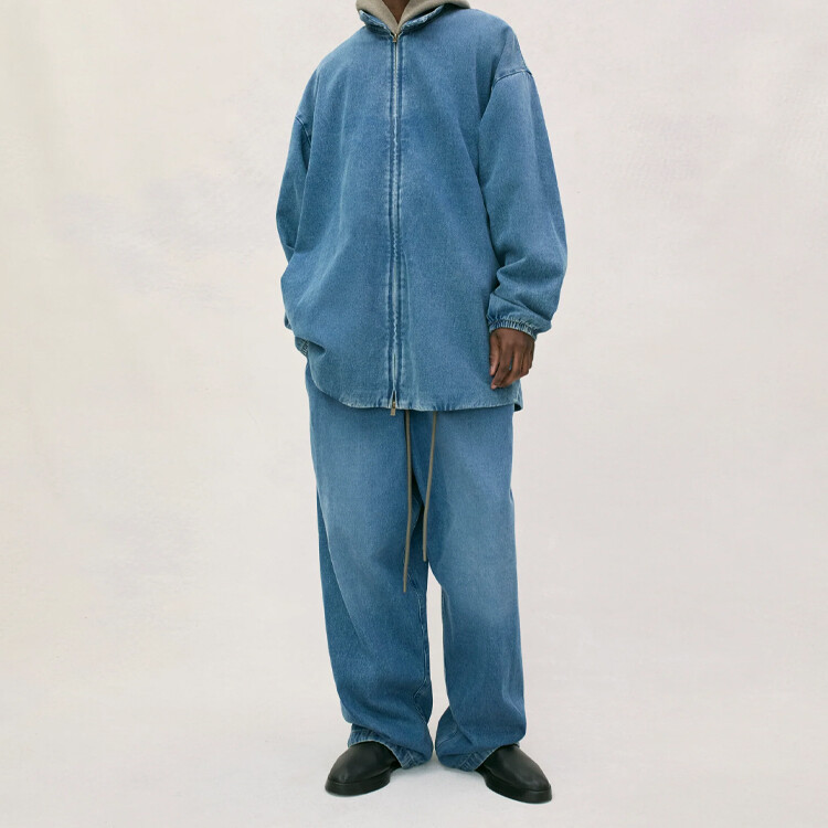 Джинсовые брюки для отдыха Core Collection Fear Of God Essentials, цвет Creek Blue/Med Wash — фото 3