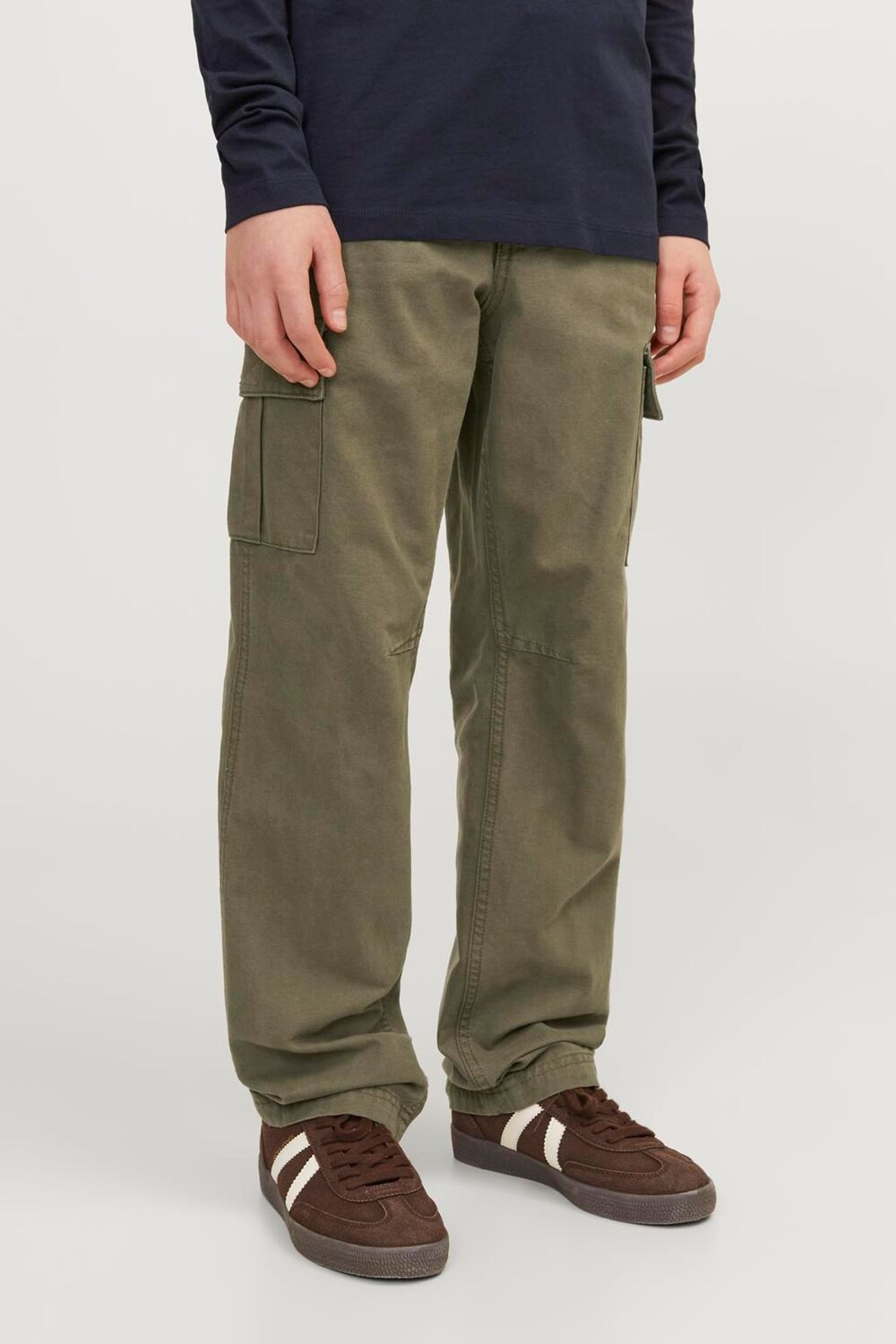 

Прямые черные брюки карго с накладными карманами Jack & Jones Junior, зеленый