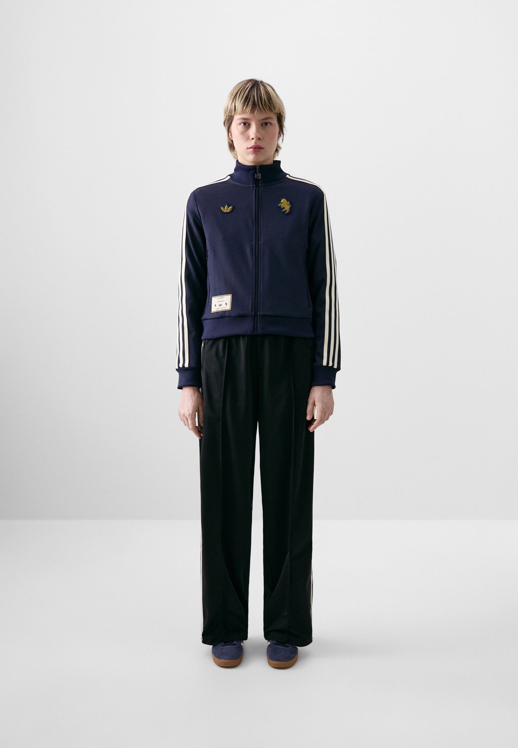 

Блейзер JUVENTUS ICON adidas Originals, антрацит