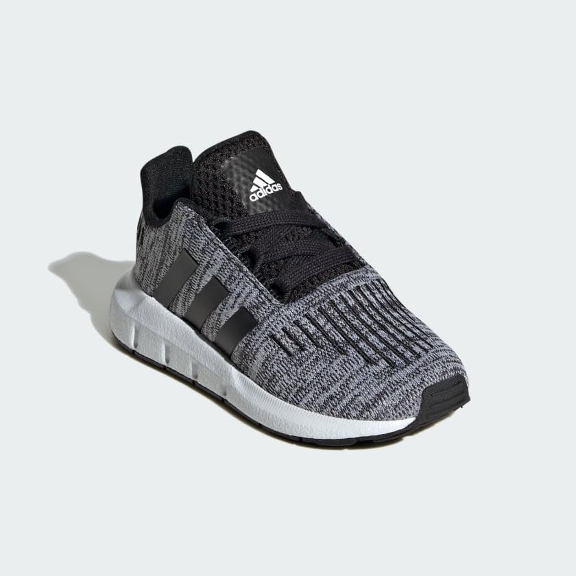 Кроссовки для детей Adidas Swift Run, белый/черный — фото 4