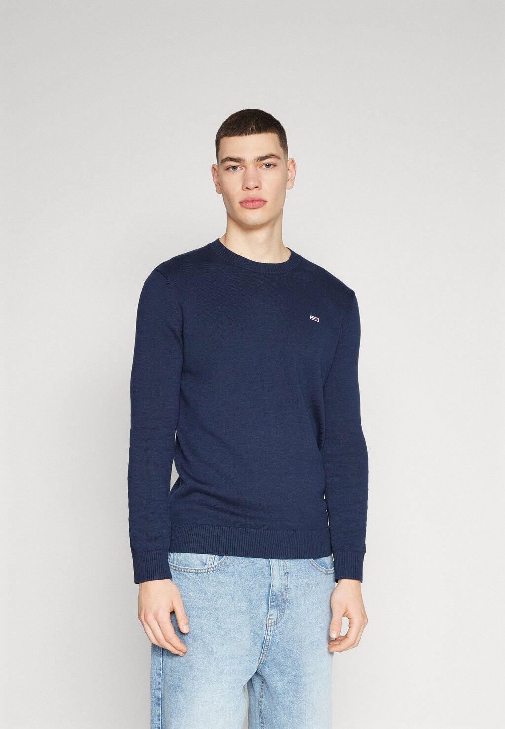 

Свитер Slim Essential Light Sweater Tommy Jeans, цвет dark night navy