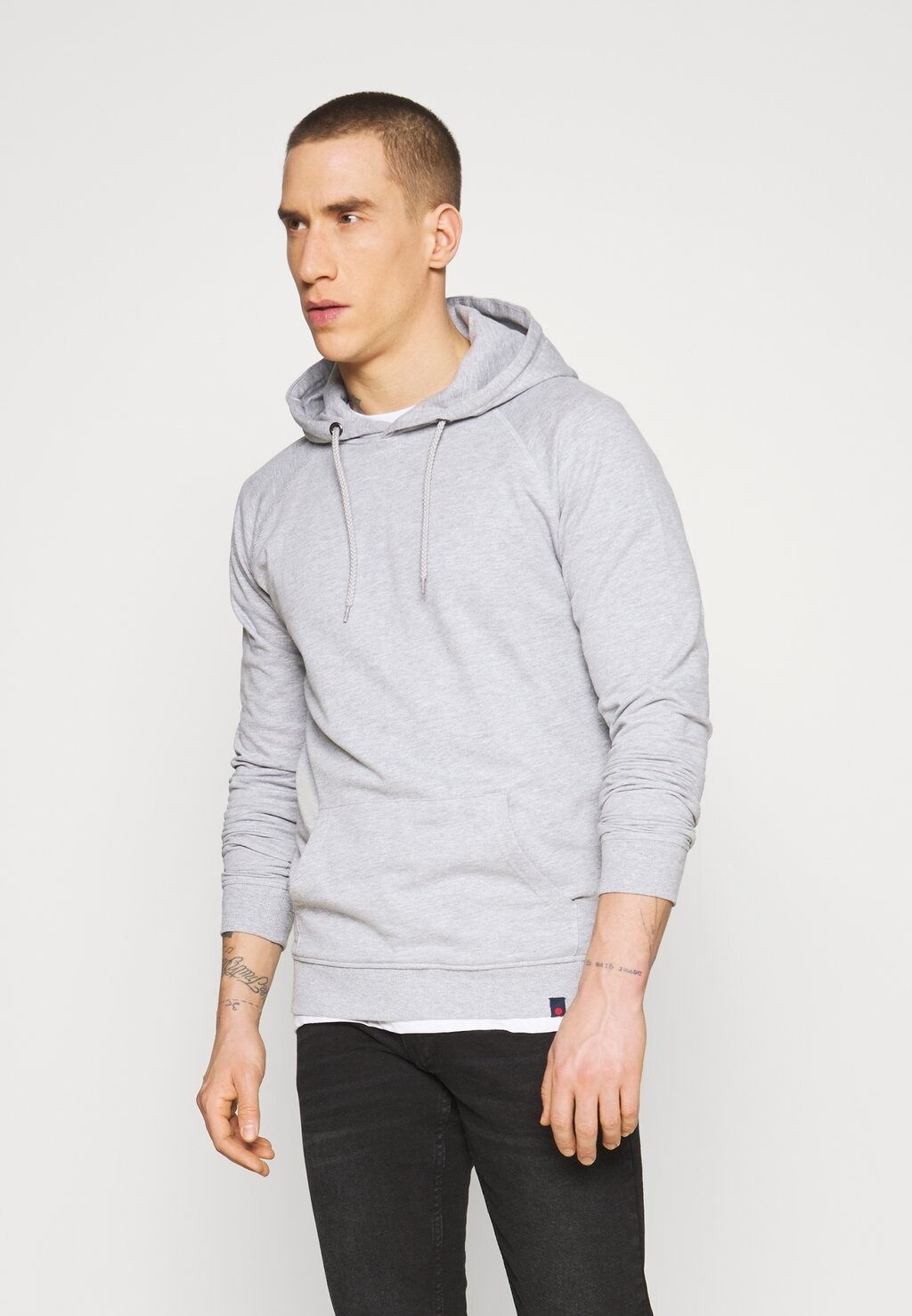 

Толстовка с капюшоном BASIC HOODIE Denim Project, цвет Mottled Light Grey