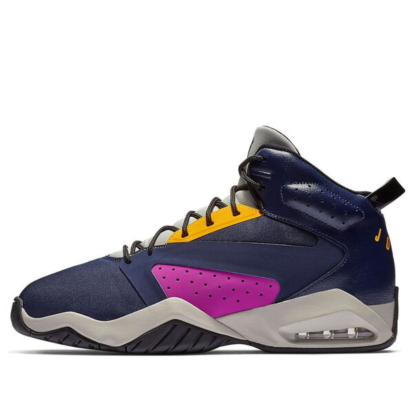 

Кроссовки взлетают Air Jordan, синий