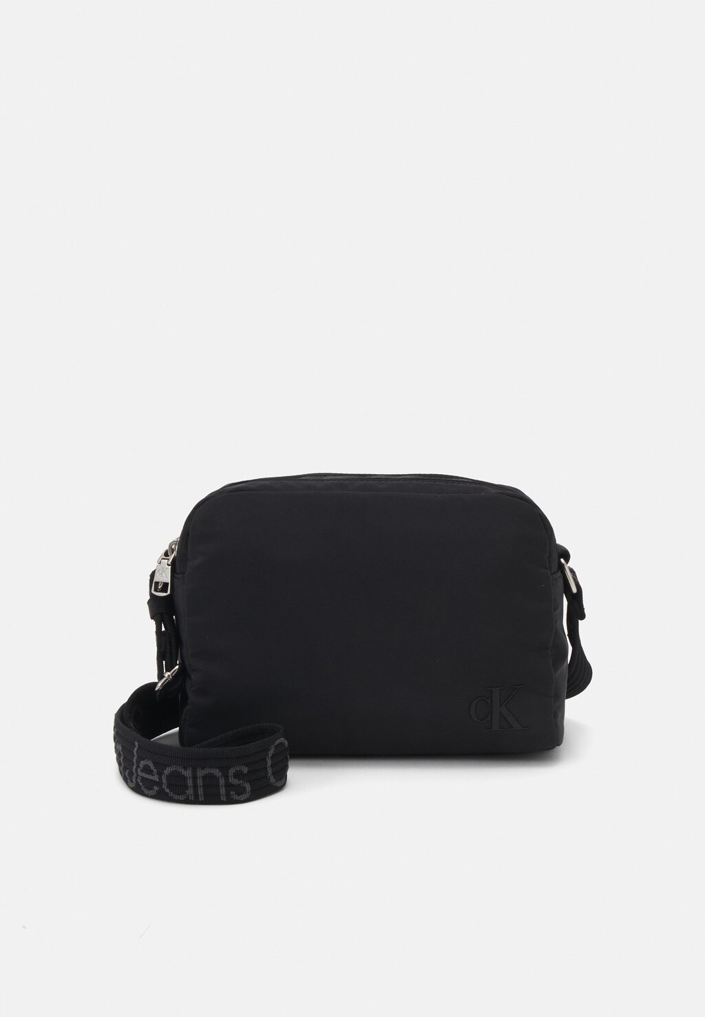 

Сумка через плечо Ultralight Camerabag Ny Calvin Klein, черная