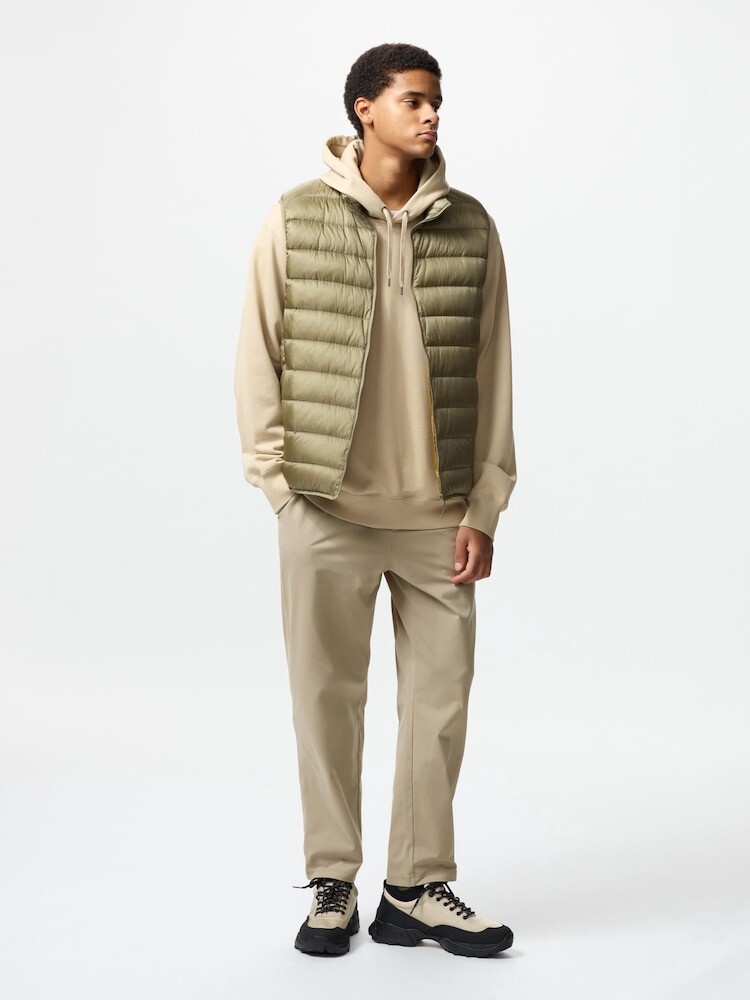 

Ультраэластичные зауженные брюки Uniqlo, бежевый