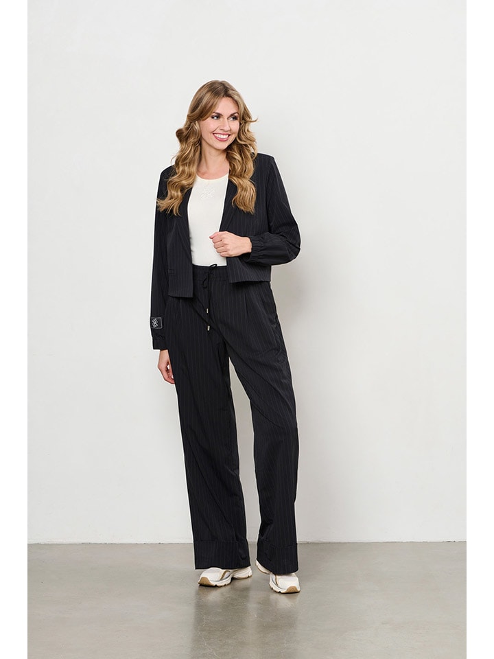 

&Co Woman Брюки «Perfaite» черного цвета