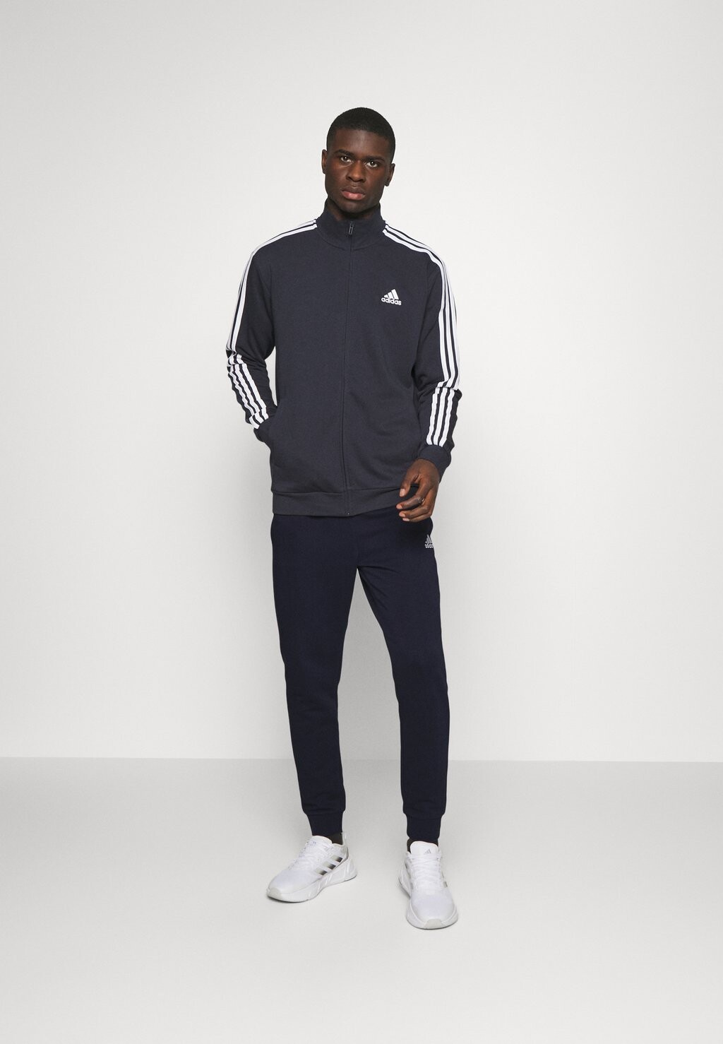 

Спортивный костюм Adidas SET, цвет Legend Ink