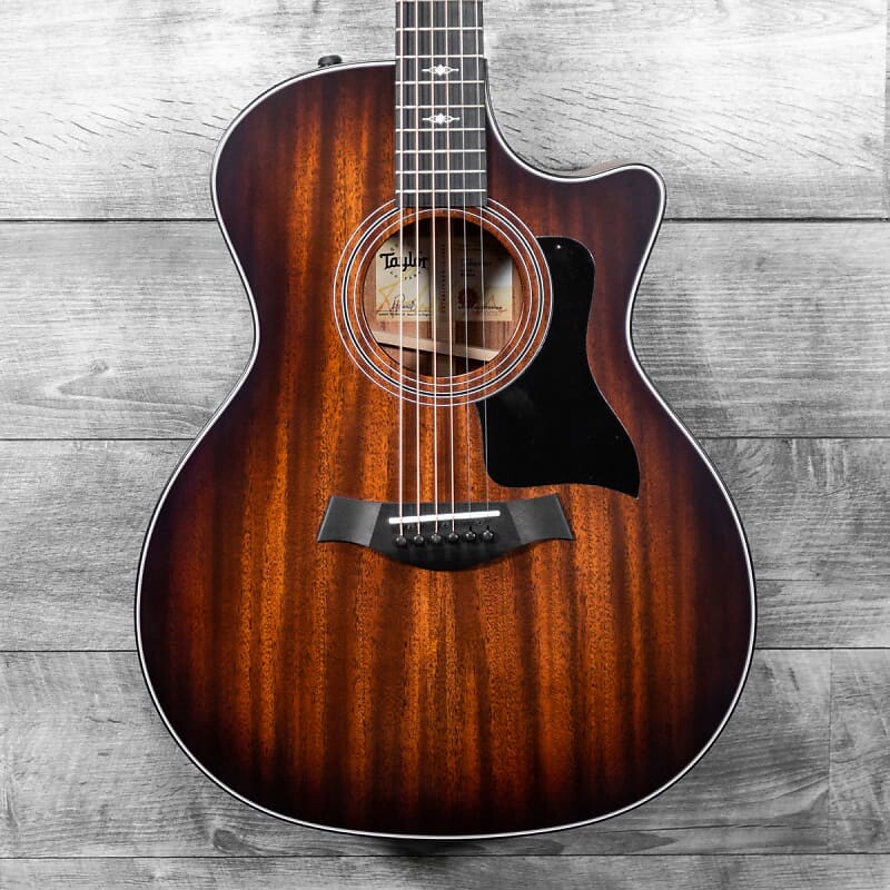 

Акустическая гитара 324ce Grand Auditorium Mahogany/Blackwood Cutaway