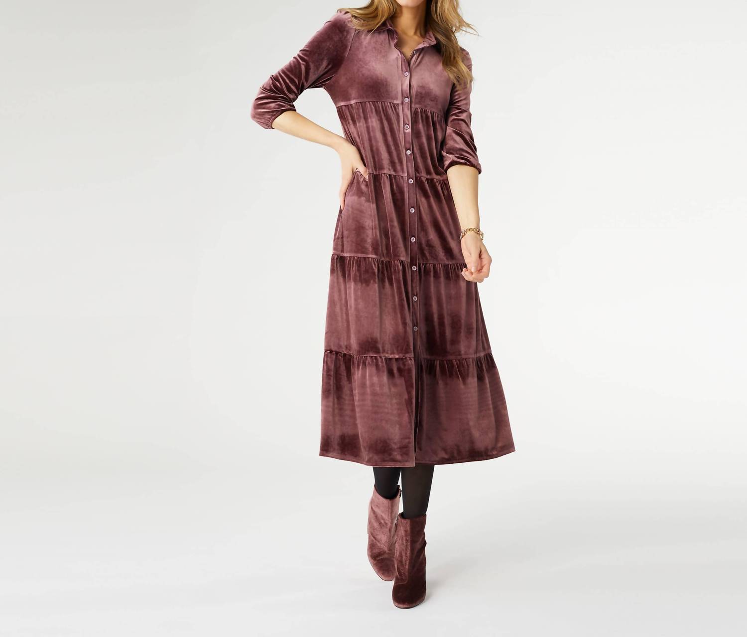 

Платье Plum Romance Imagined Velour в красном цвете COCO + CARMEN