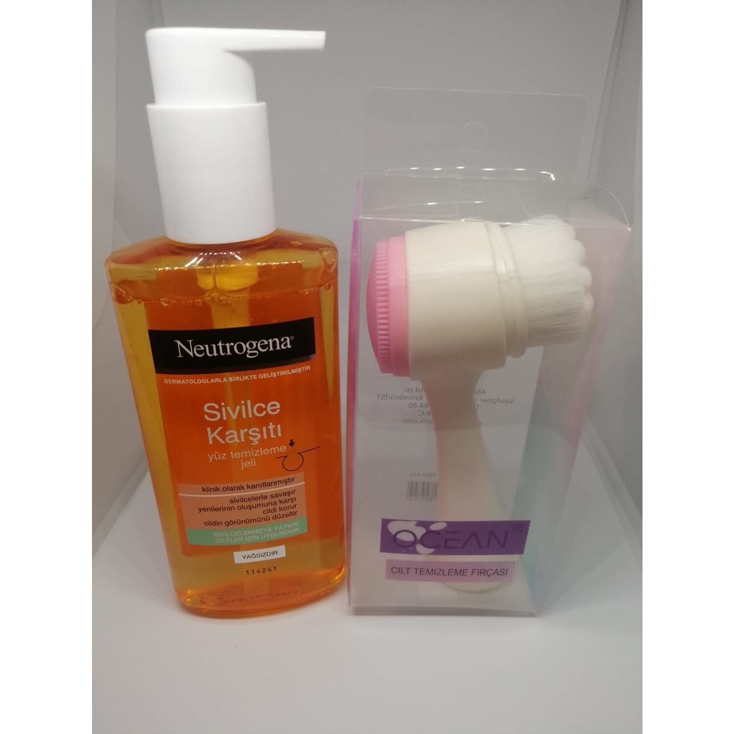 

Гель Neutrogena, 200 мл + кисть для умывания лица
