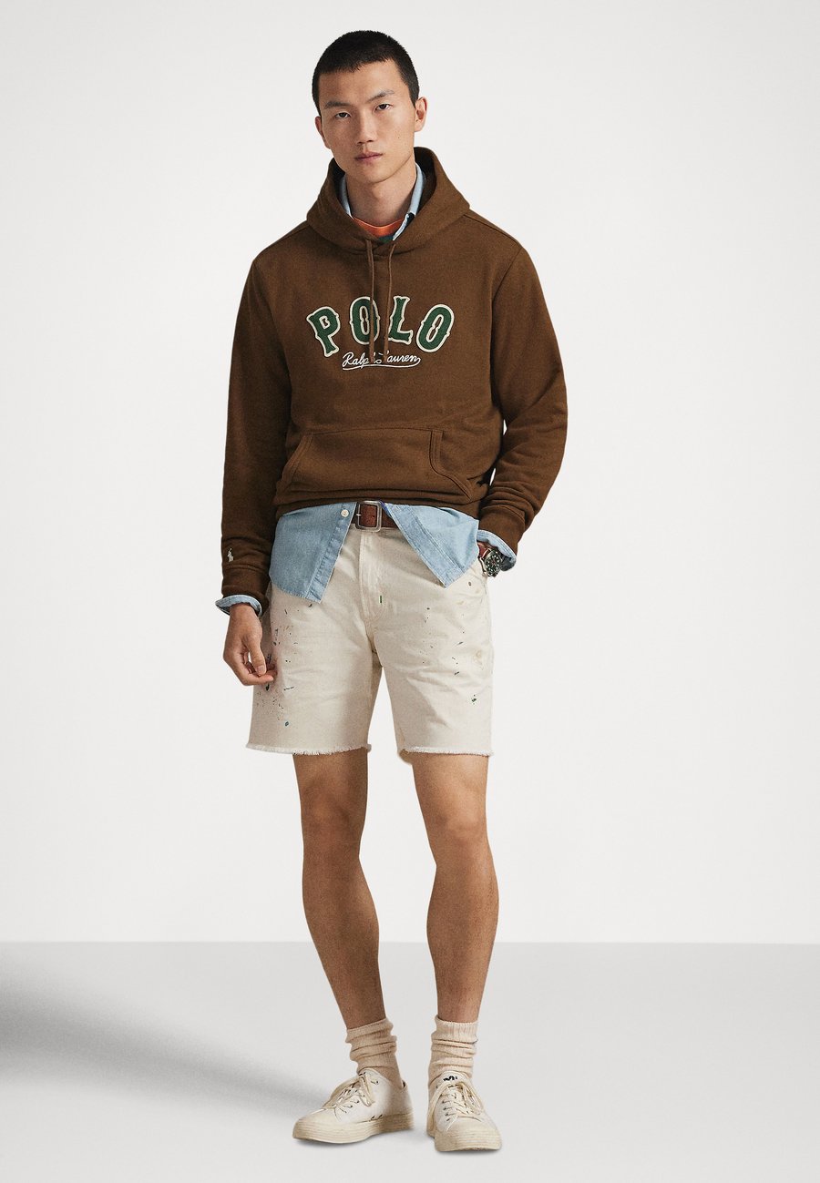 Толстовка Polo Ralph Lauren THE RL FLEECE WESTERN-LOGO HOODIE, York Brown/Brown — фото 2