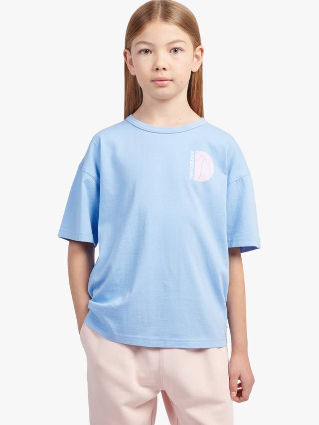 

Детская футболка с принтом баскетбольной площадки New Balance, Electric Sky