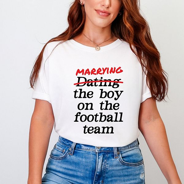 

Футболка женская garment dyed с принтом "Marrying the boy on the football team" Simply Sage Market, White, Белый, Футболка женская garment dyed с принтом "Marrying the boy on the football team" Simply Sage Market, White