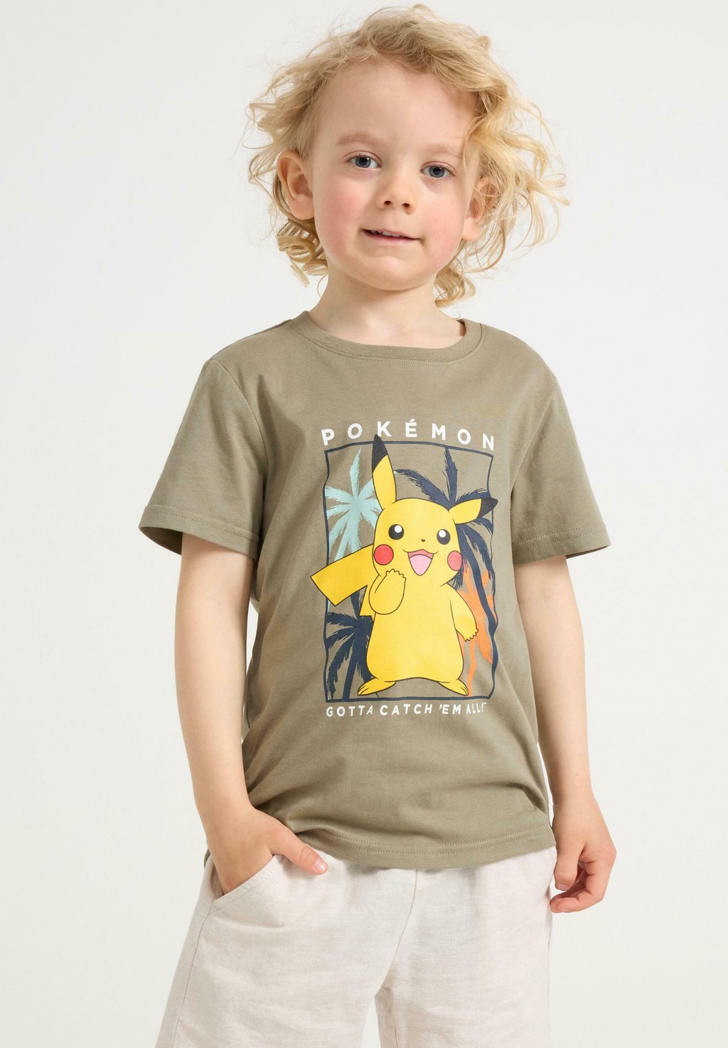 

Футболка с принтом POKÉMON Lindex, цвет Light Dusty Khaki