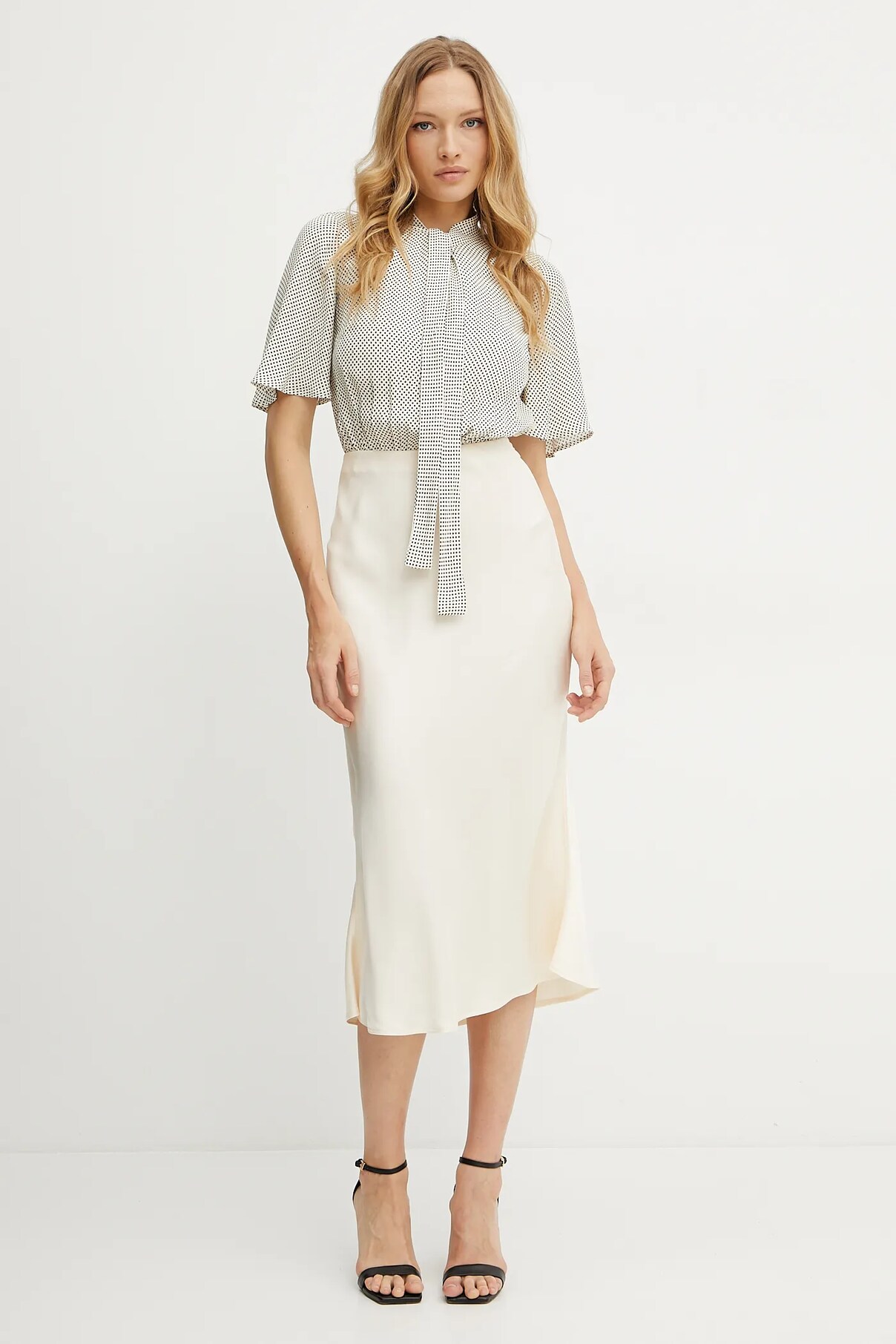 

Платье Elisabetta Franchi, бежевый