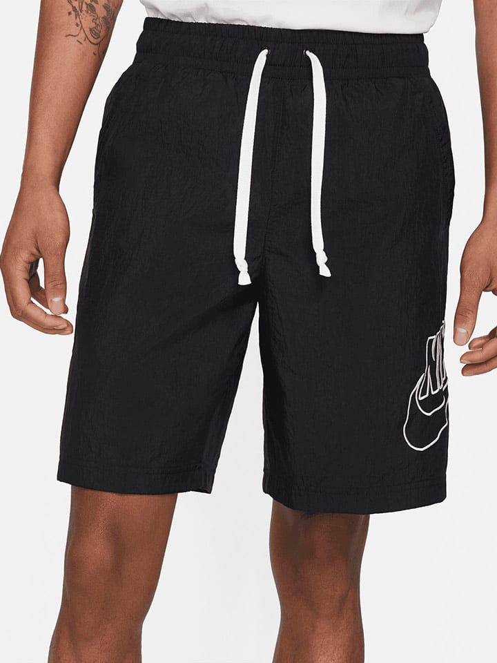 

Тканевые шорты Nike, черный
