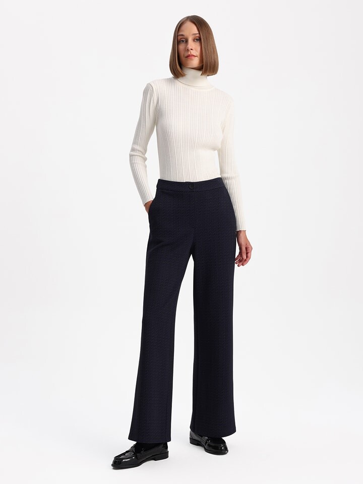 

Тканевые брюки BGN Marlenehose, цвет Schwarz/LIla