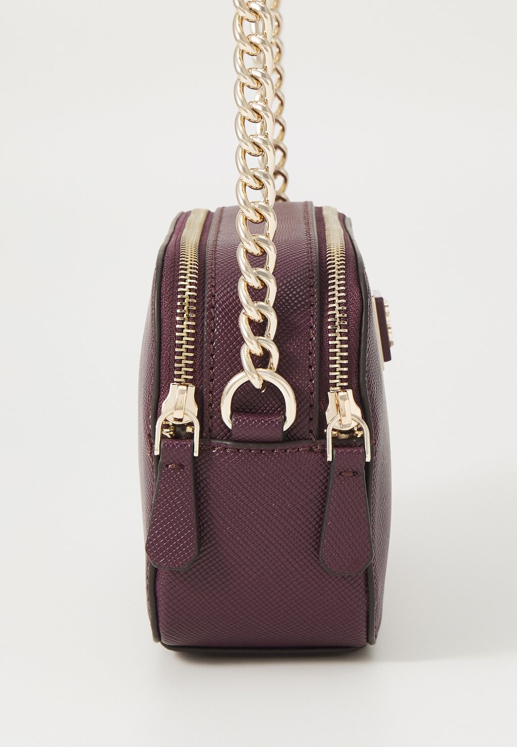 

Сумка через плечо NOELLE CROSSBODY CAMERA Guess, фиолетовый