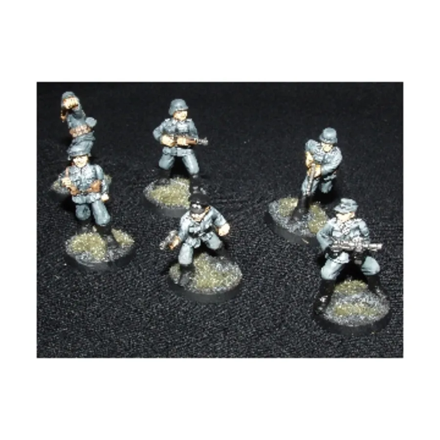 

Пакет миниатюр Wehrmacht Squad, Weird Wars (d20)