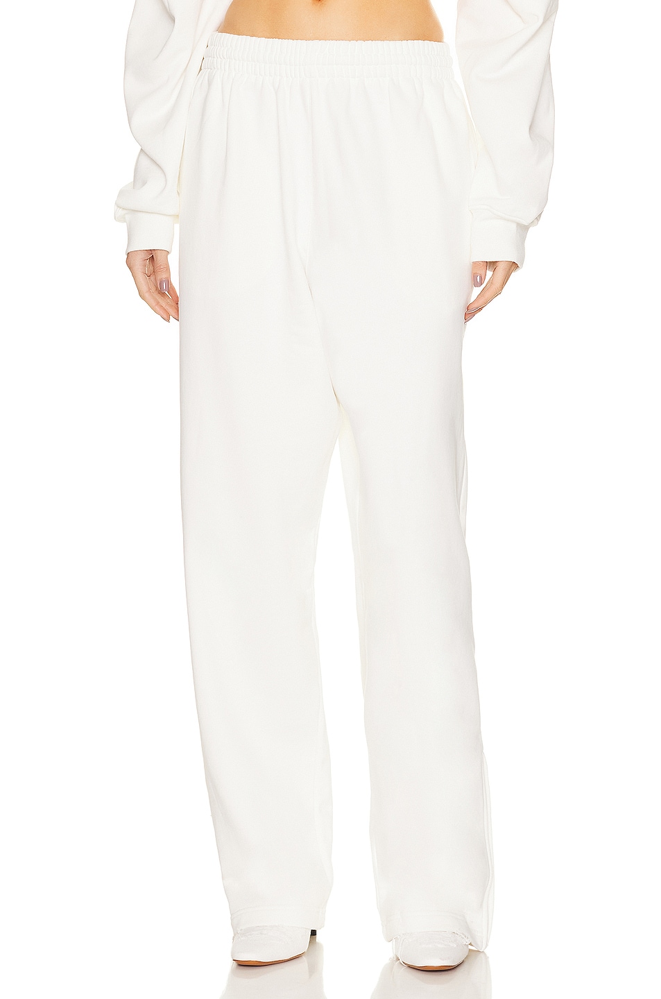 

Спортивные брюки HB из коллаборации с Hailey Bieber WARDROBE.NYC, кремовый