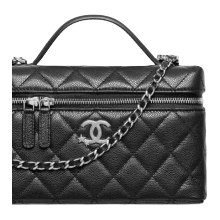 CHANEL Женская косметичка из телячьей кожи — фото 3