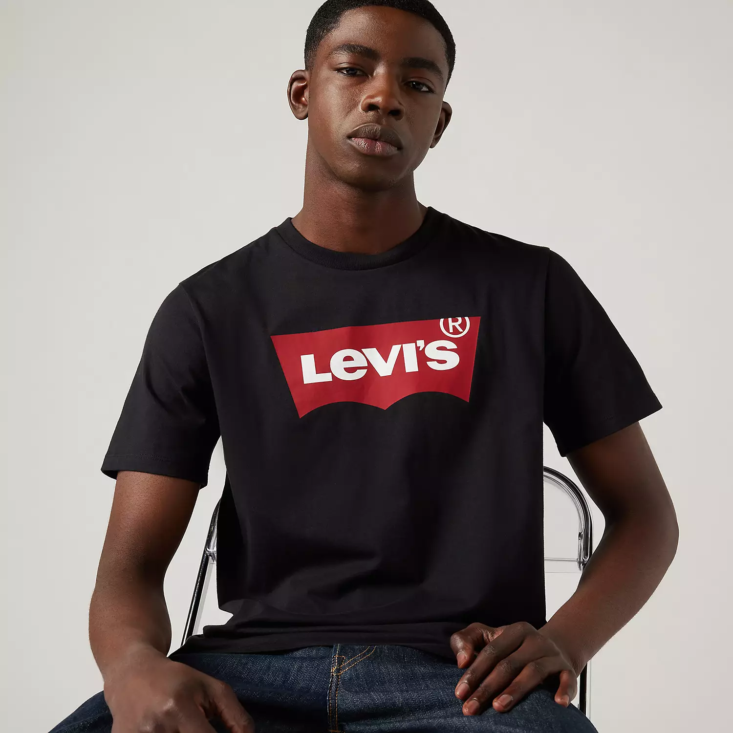 Классическая футболка с логотипом Levi's, цвет Black — фото 4