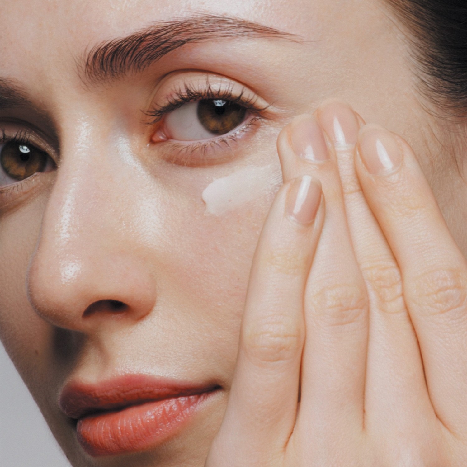 Крем для лица future solution lx eye and lip contour regenerating cream Shiseido, объем 17 мл — фото 2