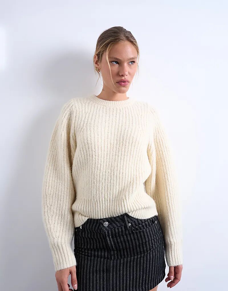 

Вязаный джемпер Topshop с закругленными рукавами цвета слоновой кости