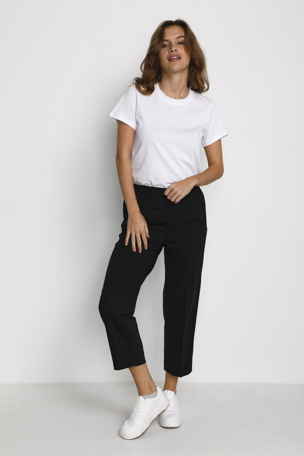 

Брюки Kaffe Sakura Cropped Pants, черный глубокий