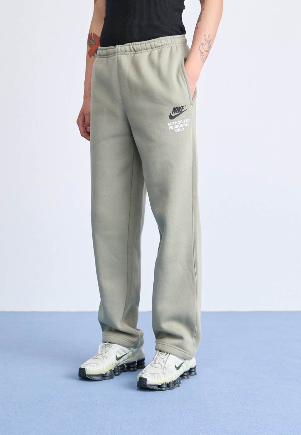 

Спортивные штаны PANT Nike Sportswear, хаки