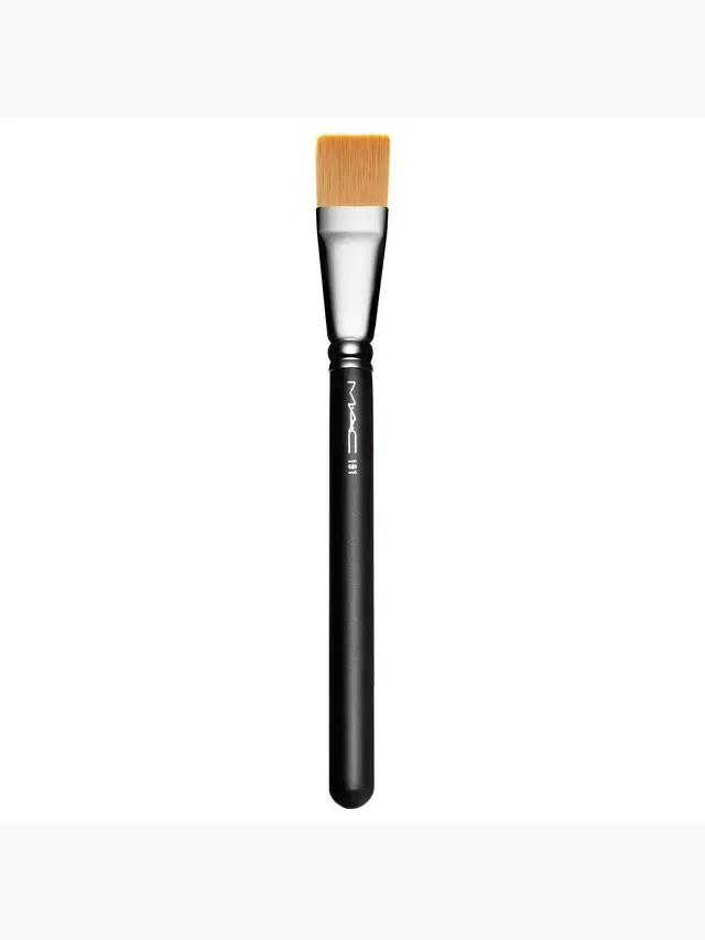 Кисть для тональной основы 191 квадратная MAC
