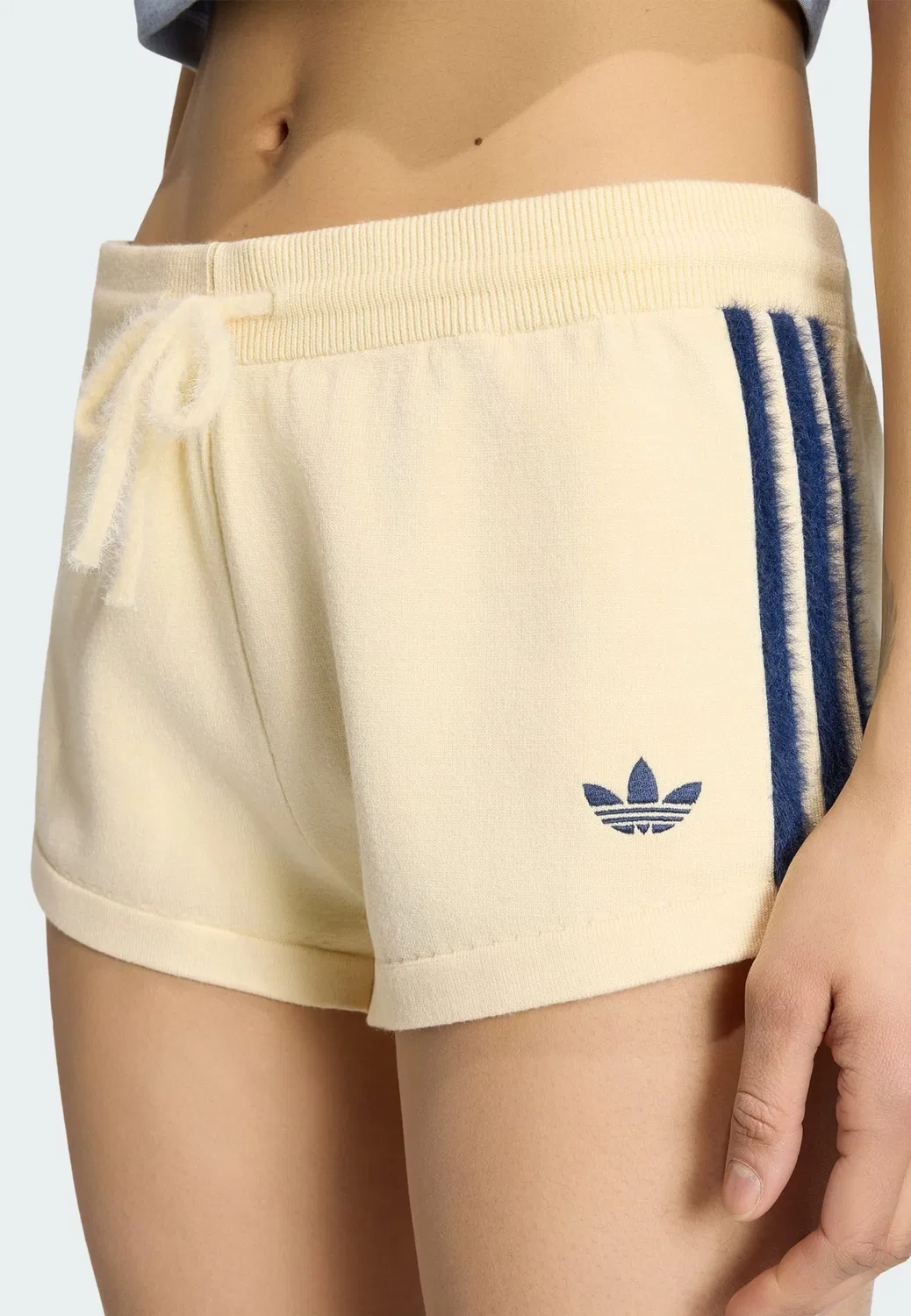 Шорты Adidas Originals Regular бежевого цвета — фото 4