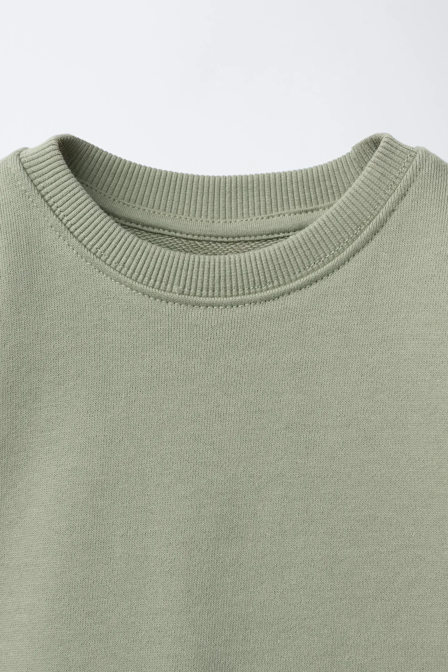 Комплект из спортивной футболки и шорт-бермуд от label Zara, светло-зеленый — фото 3