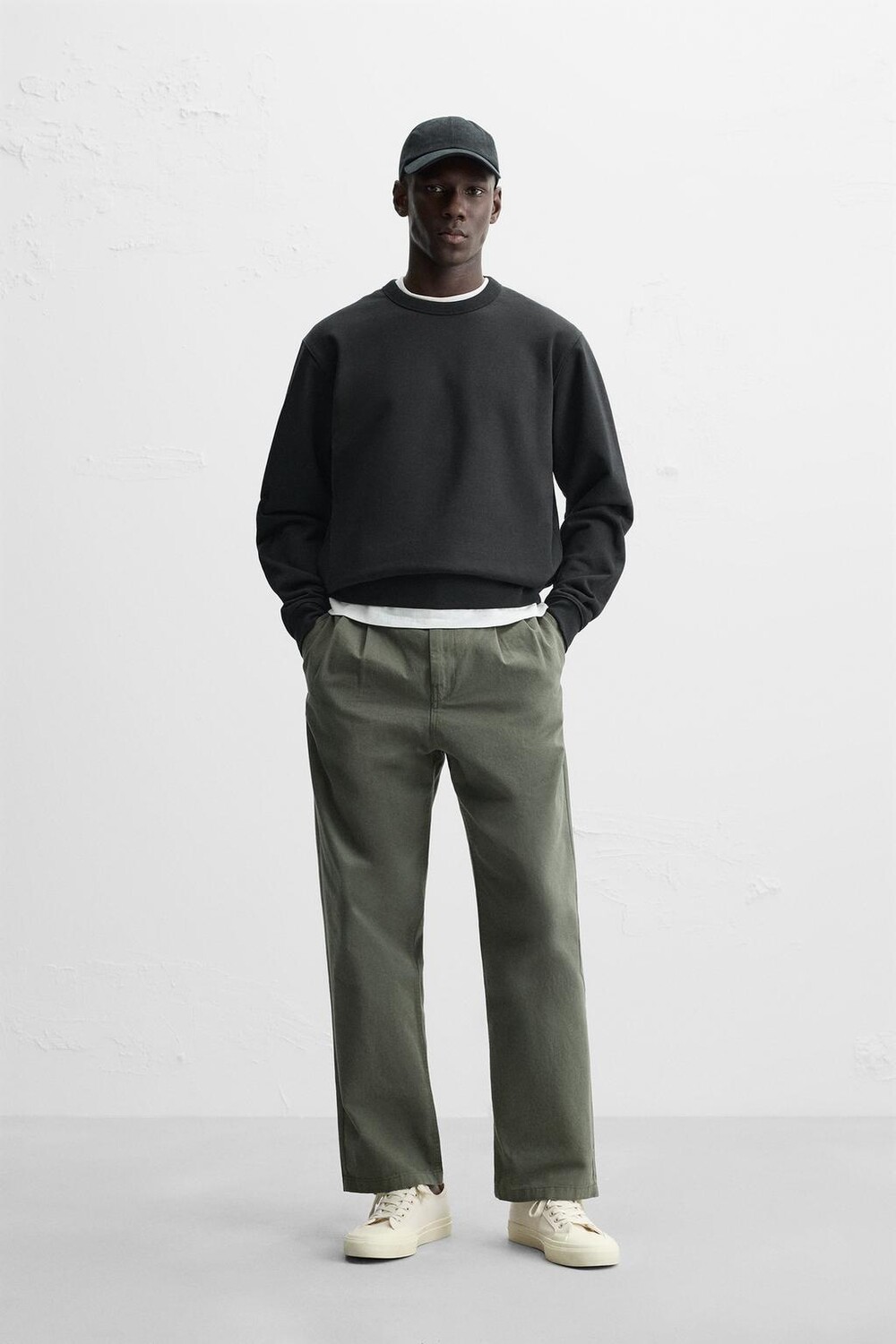 

Тяжелая толстовка с круглым вырезом ZARA, черный