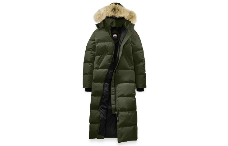 

Пуховик зимний женский армейский зеленый Canada Goose