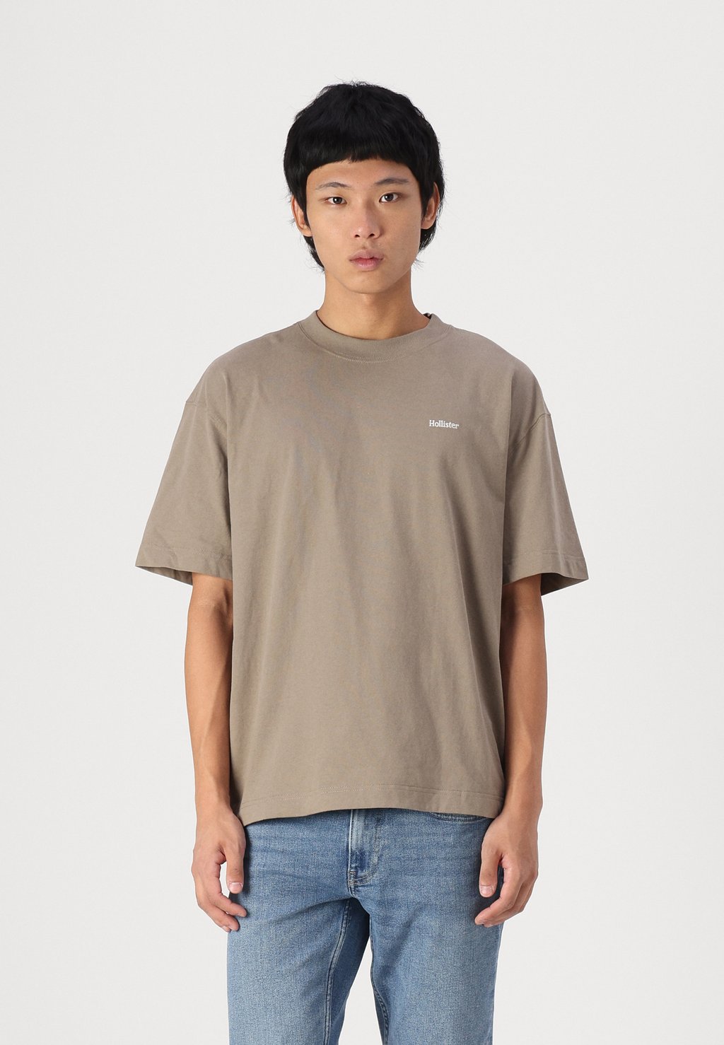 

Базовая футболка BOXY LOGO Hollister Co., коричневый