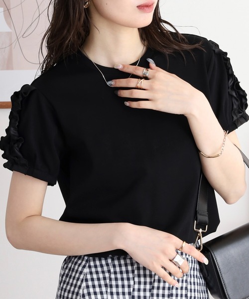 

Топ с короткими рукавами и оборками на рукавах EGLANTINE, черный