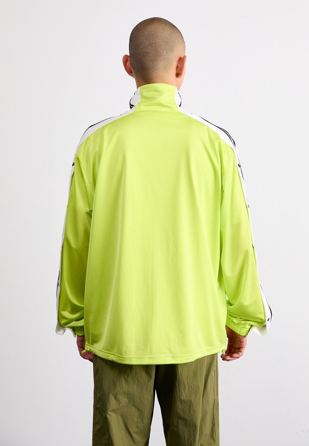 

Тренировочная куртка MEGABREAK adidas Originals, желтый