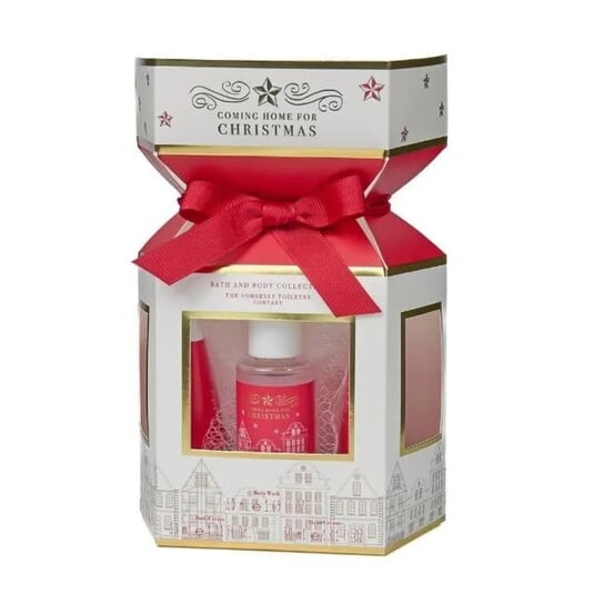

Подарочный набор уходовой косметики Mini Pamper Red, 4 шт. The Somerset Cosmetics Co, Coming Home For Christmas, The Somerset Toiletry Co