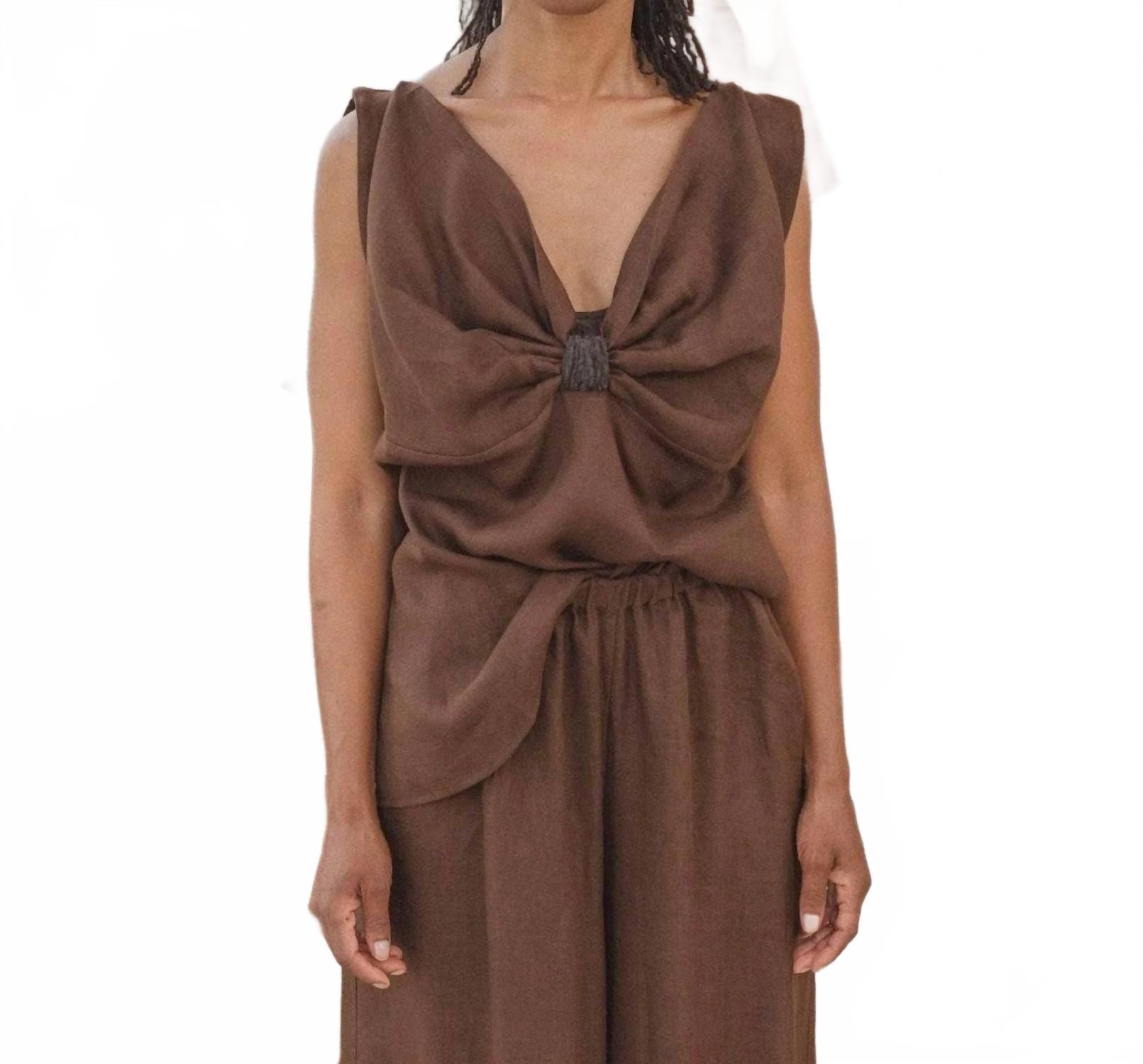 

Топ Sepia в цвете Bakke Brown Baserange