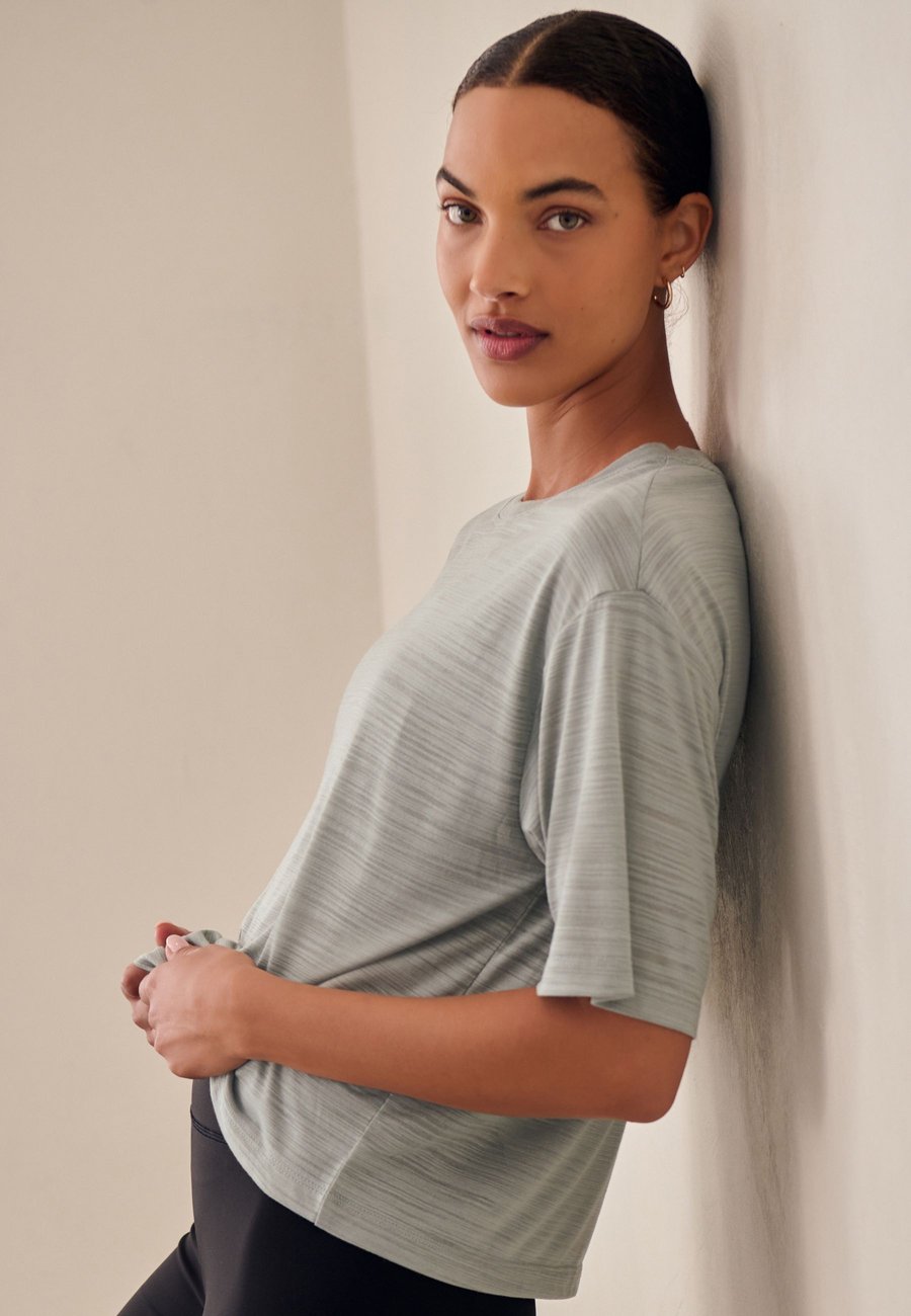 Футболка Next ACTIVE CREW NECK LIGHTWEIGHT BOXY SHORT SLEEVE , Sage Green/Green — фото 4