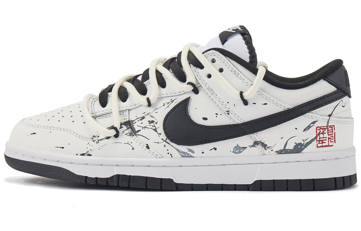 

Кроссовки Nike Dunk Skateboard Shoes Women's Low-Top Black White Red