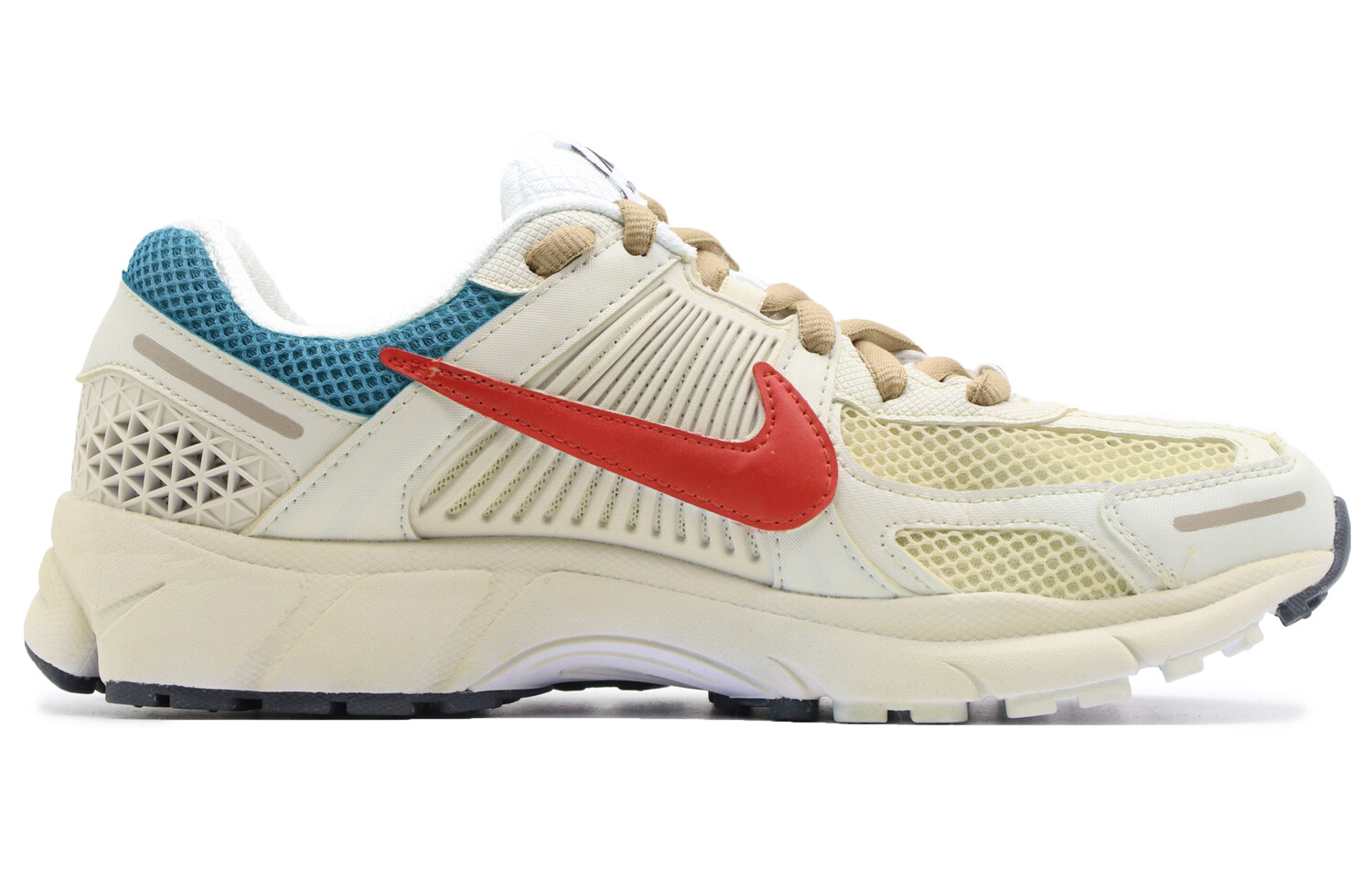 

Кроссовки Nike Air Zoom Vomero 5 унисекс
